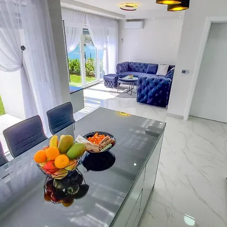 House De Luxe * Бихач