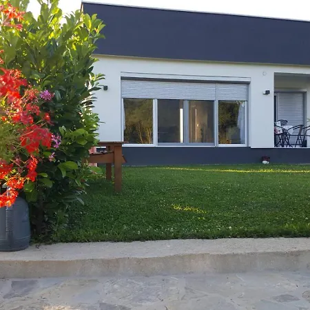House De Luxe *